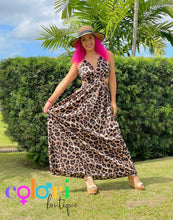 Cargar imagen en el visor de la galería, Cheetah Maxi Dress
