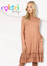 Cargar imagen en el visor de la galería, Plus Long Sleeve Ruffle Dress
