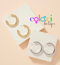 Cargar imagen en el visor de la galería, Open Hoop Earrings
